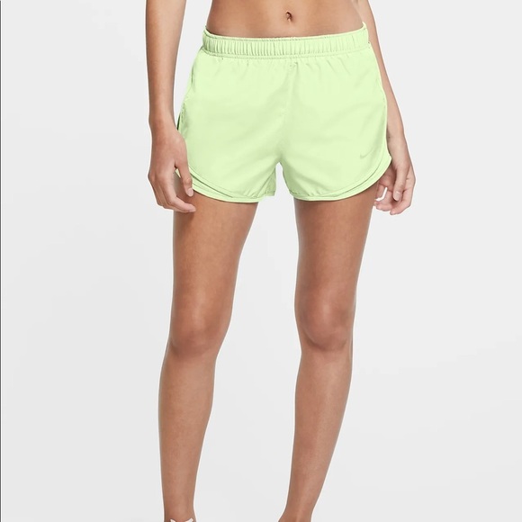Womens Nike running shorts - Picture 1 of 3